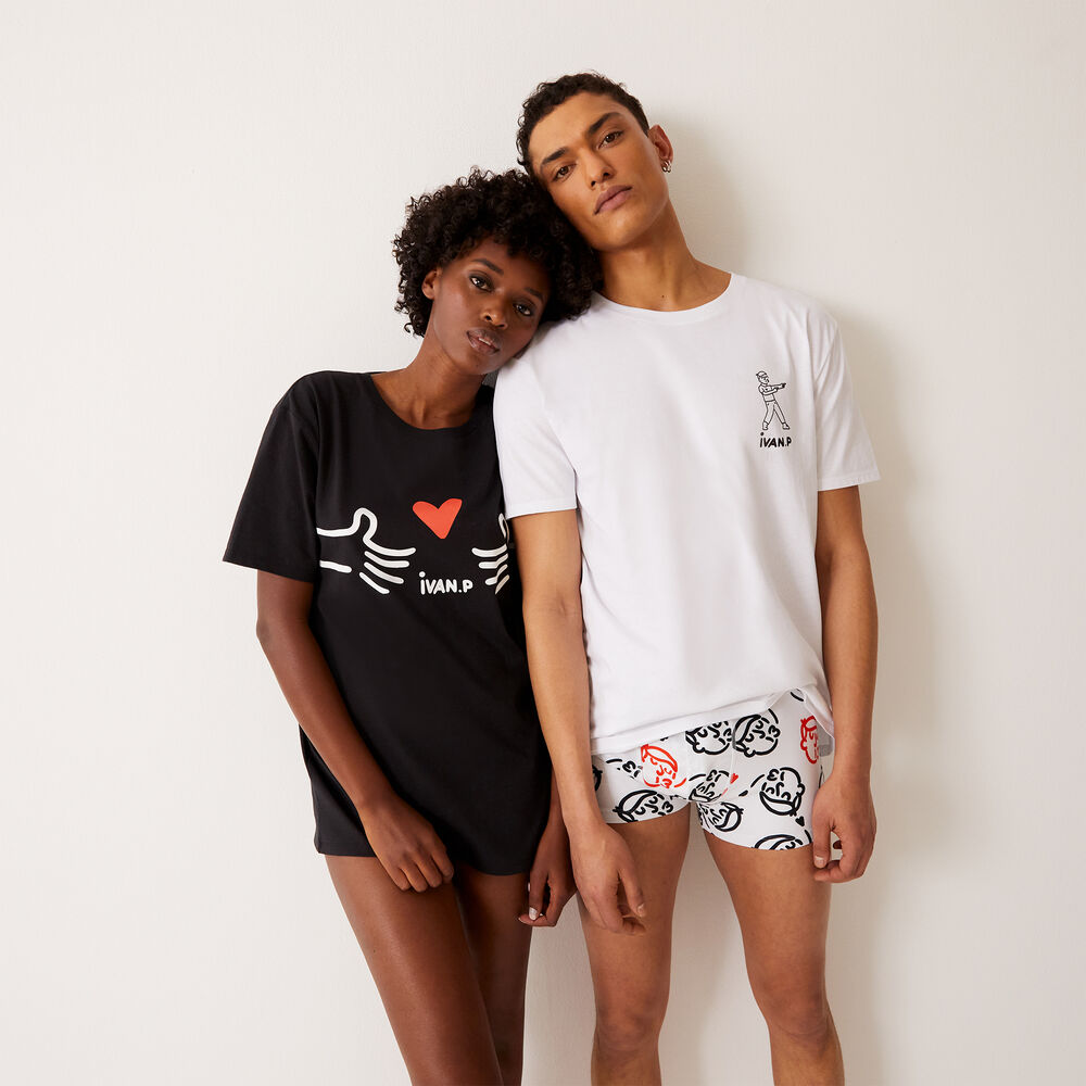 Top met print ivan peev - zwart zwart.