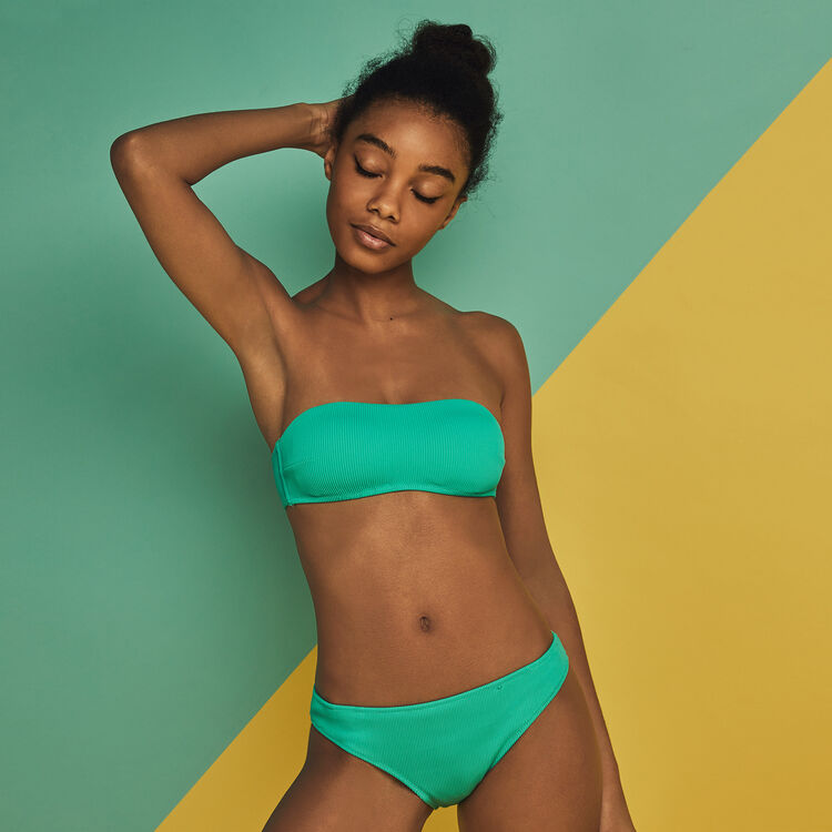 Slip maillot de bain vert gaufriz Slip maillot de bain vert gaufriz;