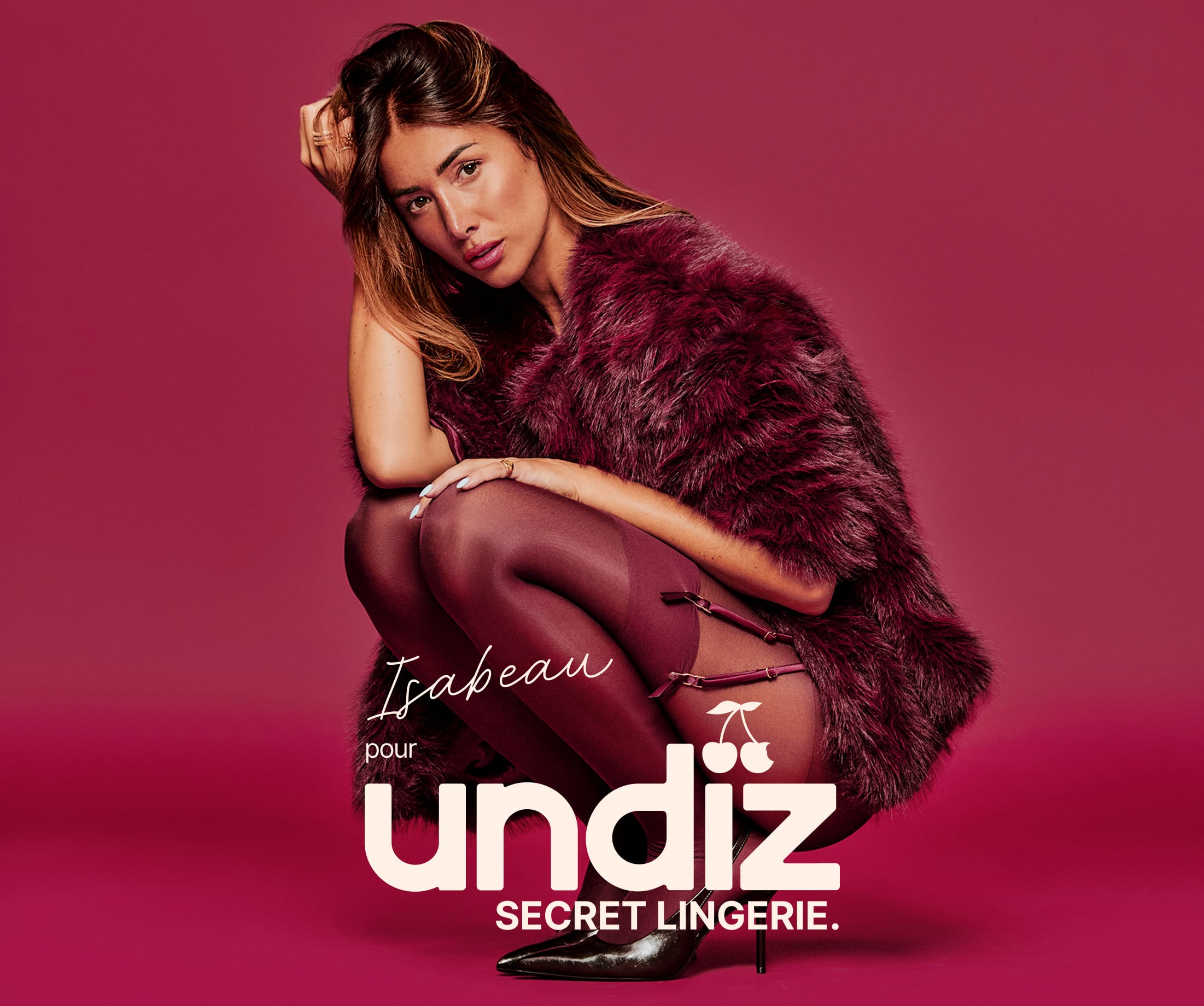 Isabeau pour le dernier chapitre Secret Lingerie, Midnight Red
